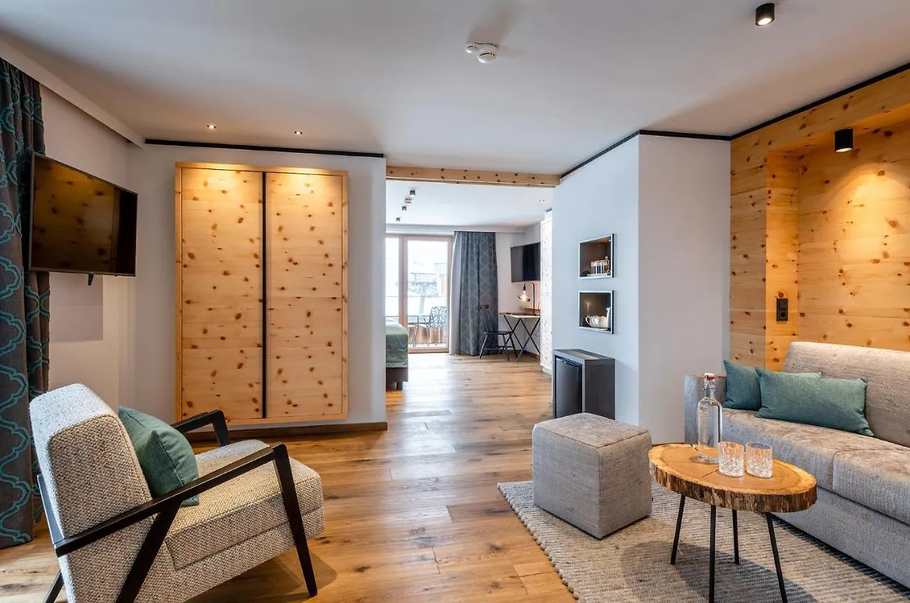 ****  Hotel Das Zwoelferhaus Saalbach-Hinterglemm Rakousko
