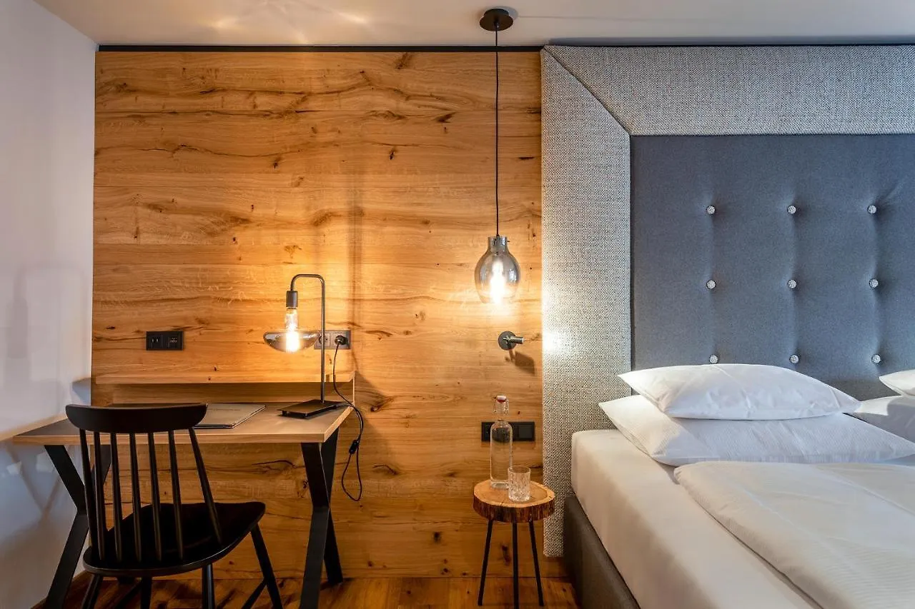 Hotel Das Zwoelferhaus Saalbach-Hinterglemm 4*,