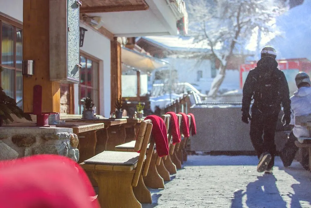 Hotel Das Zwolferhaus Saalbach-Hinterglemm