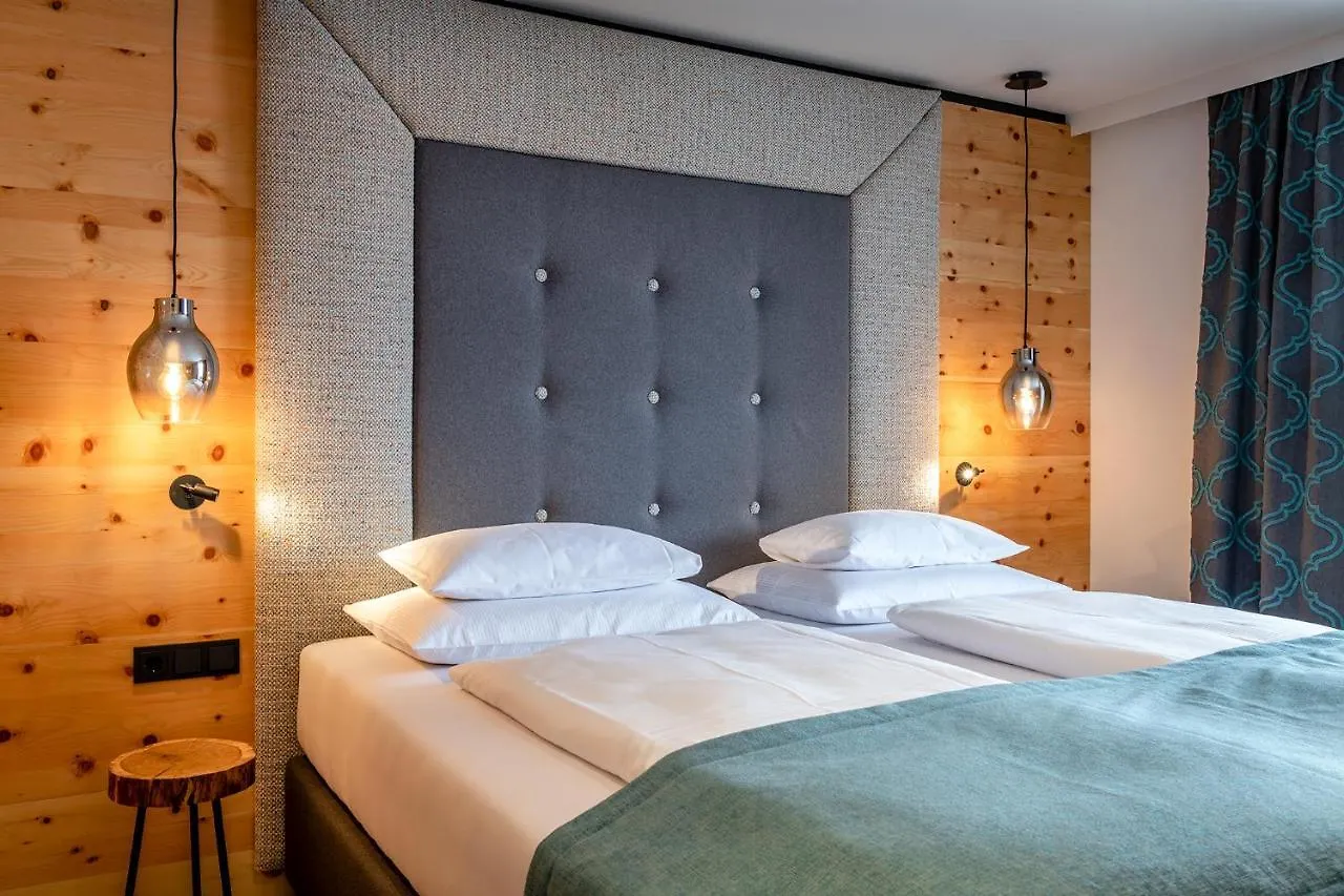 Hotel Das Zwolferhaus Saalbach-Hinterglemm