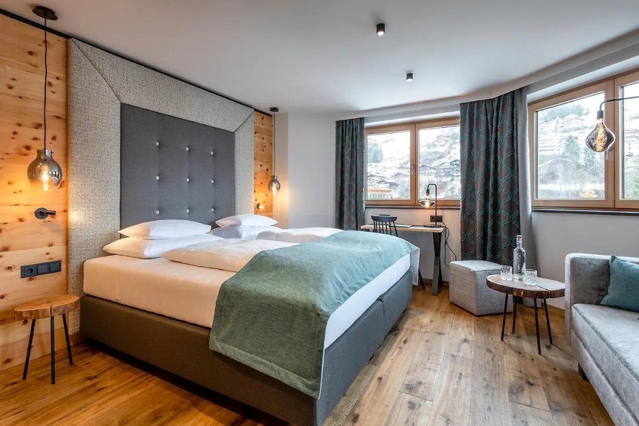 Hotel Das Zwolferhaus Saalbach-Hinterglemm