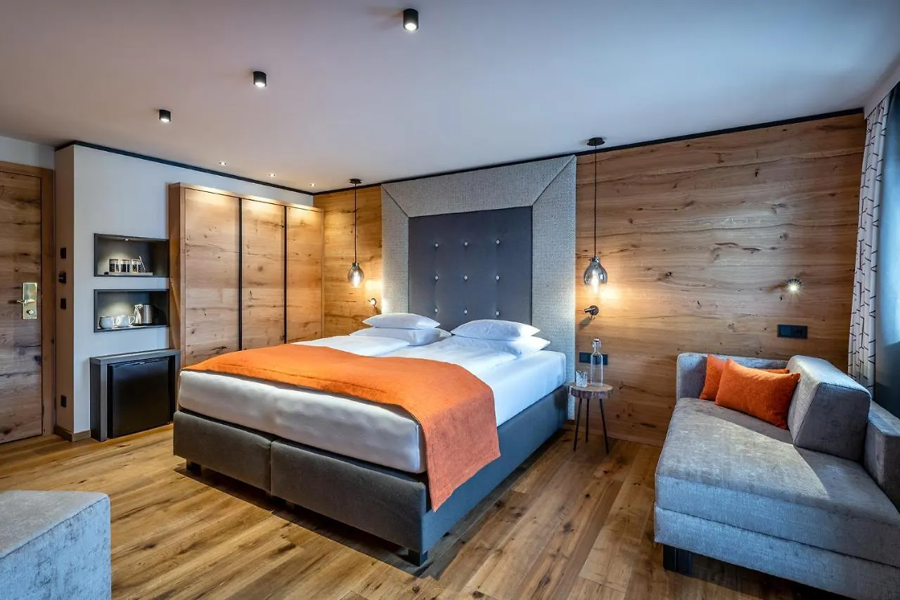 Hotel Das Zwolferhaus Saalbach-Hinterglemm