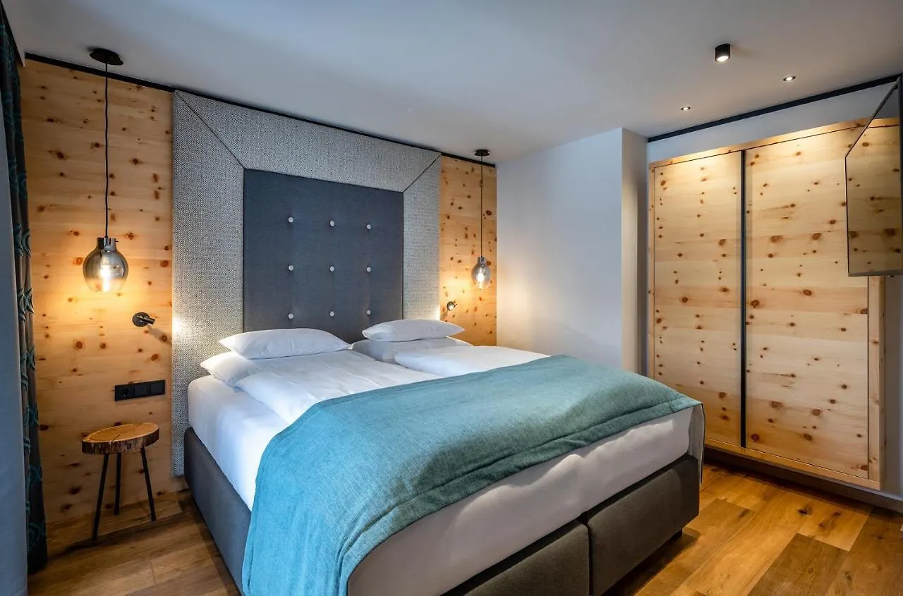 Hotel Das Zwolferhaus Saalbach-Hinterglemm