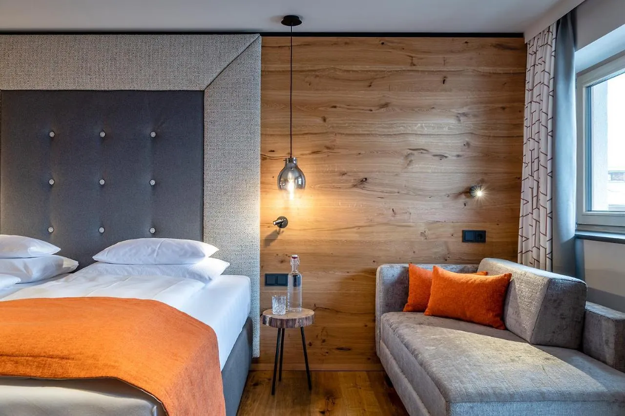 Hotel Das Zwolferhaus Saalbach-Hinterglemm
