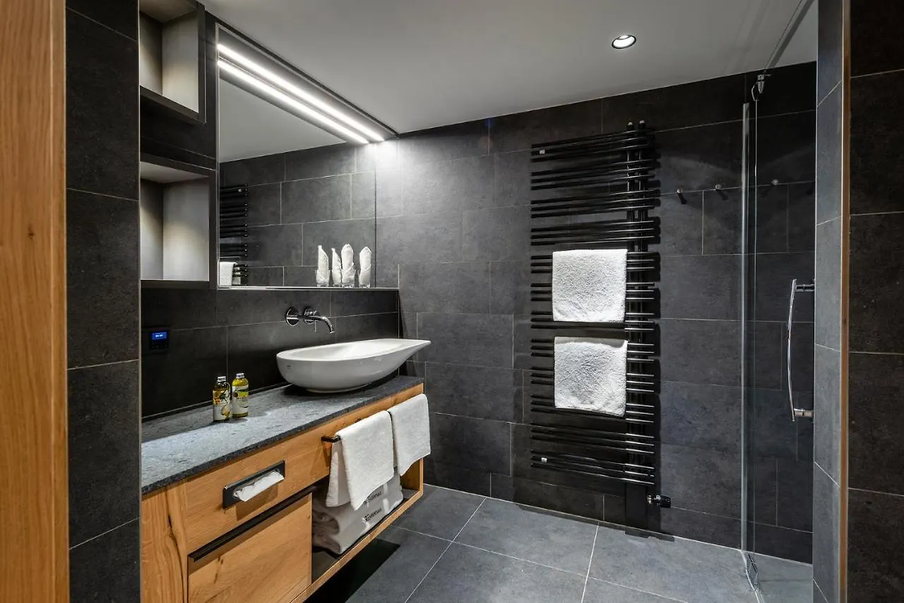 Hotel Das Zwolferhaus Saalbach-Hinterglemm 4*,  Austria