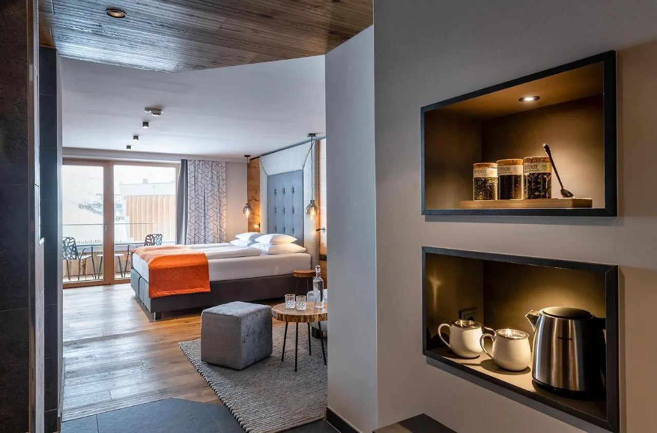 Hotel Das Zwolferhaus Saalbach-Hinterglemm
