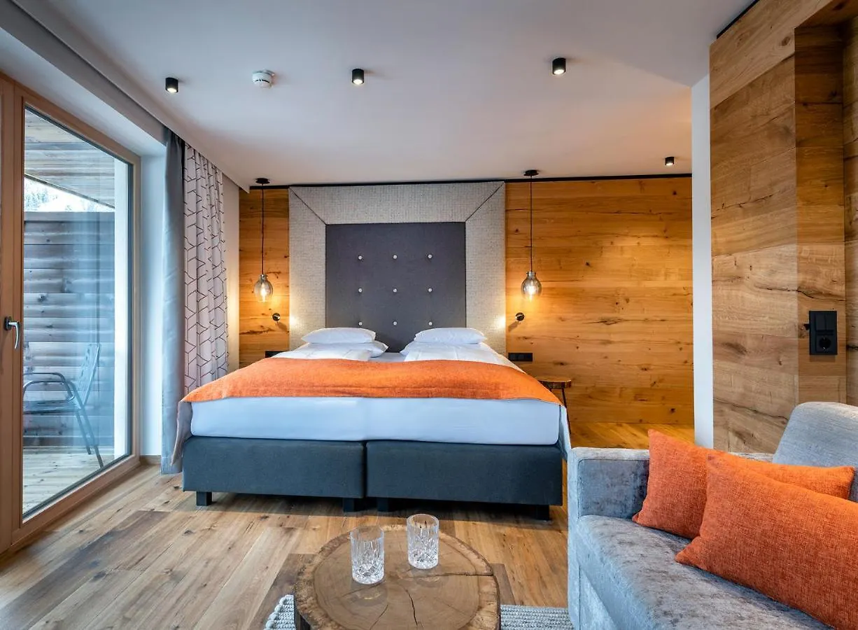 ****  Hotel Das Zwolferhaus Saalbach-Hinterglemm Austria
