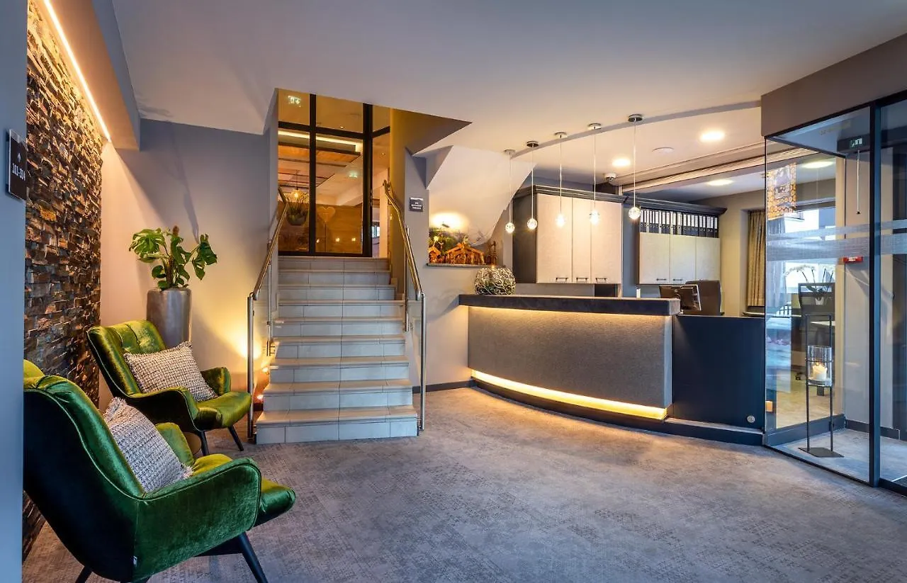Hotel Das Zwolferhaus Saalbach-Hinterglemm 4*,  Austria